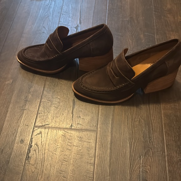 Modeste Loafer - Picture 8 of 9
